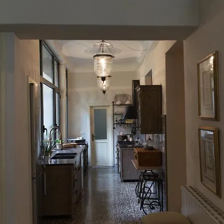 Casa Ella Bed & Breakfast *
